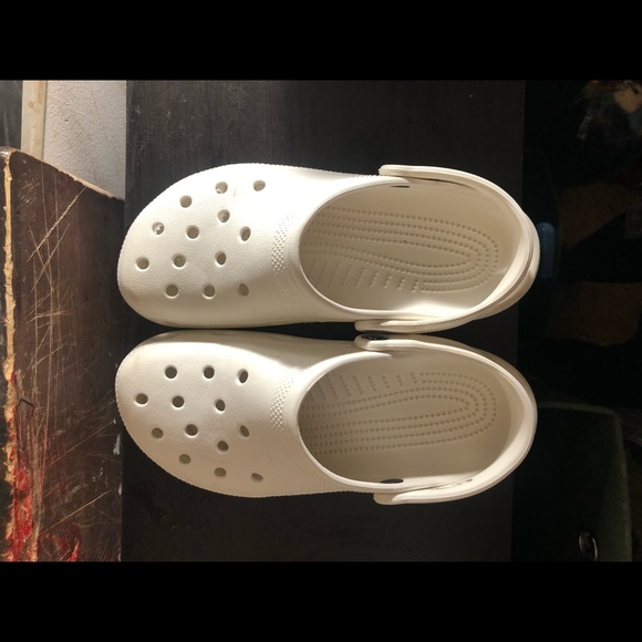 crocs size 10 womens